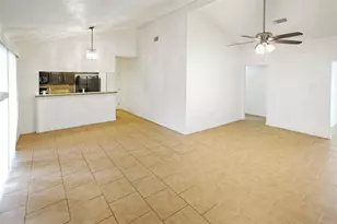 2107 Hazlitt Dr, Houston, TX 77032 - Photo 2