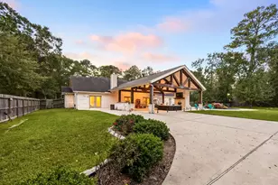 3 Rolling Glen Ln, Tomball, TX 77375 - Photo 2
