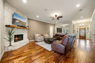 3 Rolling Glen Ln, Tomball, TX 77375 - Photo 10