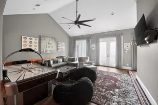 22 E Shady Ln, Houston, TX 77063 - Photo 24