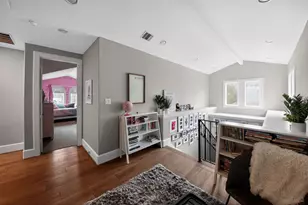 22 E Shady Ln, Houston, TX 77063 - Photo 20