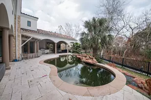 22 E Shady Ln, Houston, TX 77063 - Photo 12