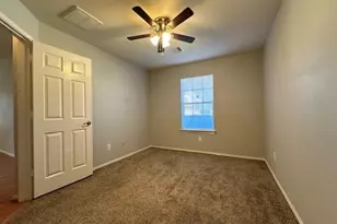 10426 Whisper Bluff Dr, Humble, TX 77396 - Photo 16