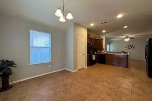 10426 Whisper Bluff Dr, Humble, TX 77396 - Photo 8