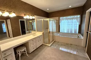 104 April Wind Dr S, Conroe, TX 77356 - Photo 20