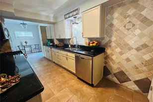 1702 Rampart St, Columbus, TX 78934 - Photo 12