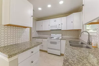 2502 Drummer Drive, League City, TX 77573 - Photo 6