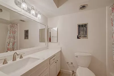 2824 Briarhurst Dr #20, Houston, TX 77057 - Photo 24