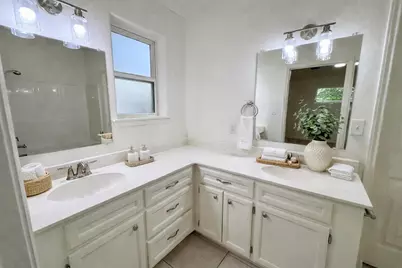 322 Green Leaf Street, Huntsville, TX 77340 - Photo 10
