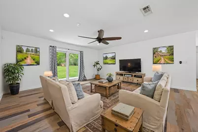 10720 Royal Forest Drive, Conroe, TX 77303 - Photo 2
