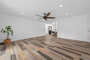 10720 Royal Forest Dr, Conroe, TX 77303 - Photo 14