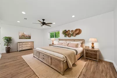 10720 Royal Forest Drive, Conroe, TX 77303 - Photo 6