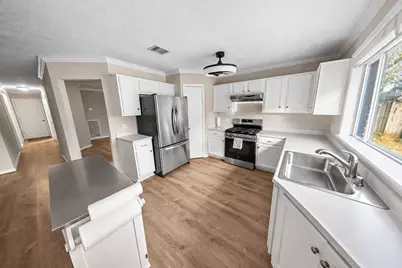 9107 Towerstone Court, Spring, TX 77379 - Photo 12