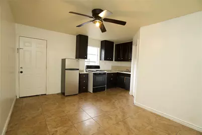 6741 Avenue E, Houston, TX 77011 - Photo 2