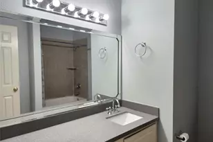 2255 Braeswood Park Dr, Houston, TX 77030 - Photo 12