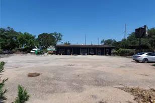 4615 Sherman St, Houston, TX 77011 - Photo 1