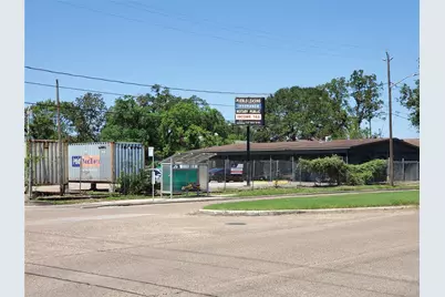 4615 Sherman Street, Houston, TX 77011 - Photo 2