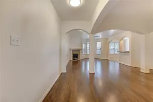 7611 S Linpar Ct, Houston, TX 77040 - Photo 6