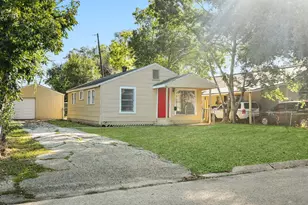 203 W Hart Ave, Pasadena, TX 77506 - Photo 2