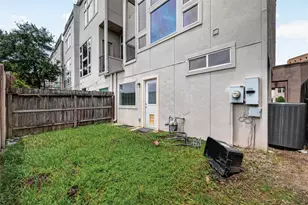 2352 Sperber Ln, Houston, TX 77003 - Photo 36
