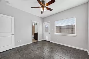 2352 Sperber Ln, Houston, TX 77003 - Photo 18