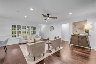 8702 Ilona Ln, Houston, TX 77025 - Photo 8