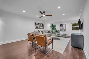 8702 Ilona Ln, Houston, TX 77025 - Photo 22