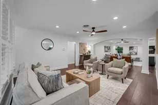 8702 Ilona Ln, Houston, TX 77025 - Photo 16