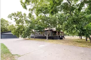 621 N 4th St, Crockett, TX 75835 - Photo 16