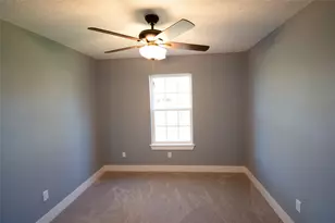 518 S Masonic St, Bellville, TX 77418 - Photo 26