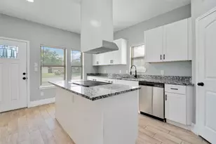 5754 Reed Rd, Houston, TX 77033 - Photo 8