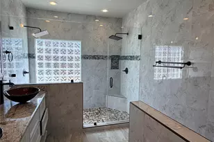 4715 Lunsford Hollow Ln, Friendswood, TX 77546 - Photo 6