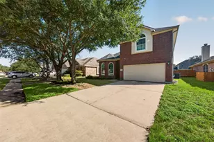 17231 Sheffield Bend Dr, Houston, TX 77095 - Photo 2
