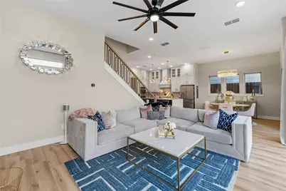 1717 Lindsey Ridge Drive, Houston, TX 77055 - Photo 4