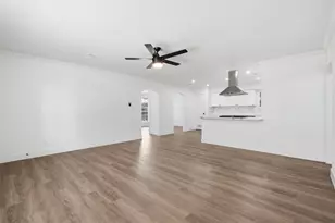 4510 Bungalow Ln, Houston, TX 77047 - Photo 6