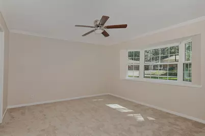 112 Kirkwood Lane, Conroe, TX 77304 - Photo 6