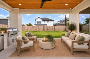 1726 Saxon Dr, Houston, TX 77018 - Photo 4