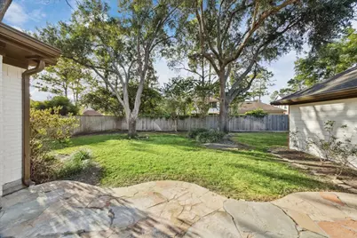 1404 Blueberry Lane, Friendswood, TX 77546 - Photo 38