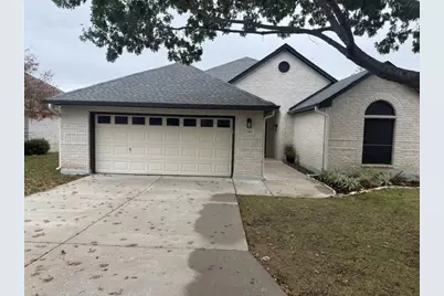 130 W Creekview Drive, Fredericksburg, TX 78624 - Photo 2