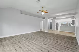 22627 Bridgewater Dr, Spring, TX 77373 - Photo 4