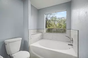 22627 Bridgewater Dr, Spring, TX 77373 - Photo 18