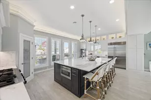 241 Tamana Dr, Tiki Island, TX 77554 - Photo 12