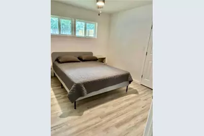 639 Feamster Drive, Houston, TX 77022 - Photo 8
