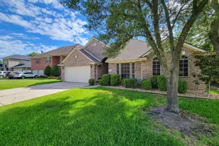 18511 Falcon Crest Dr, Humble, TX 77346 - Photo 2