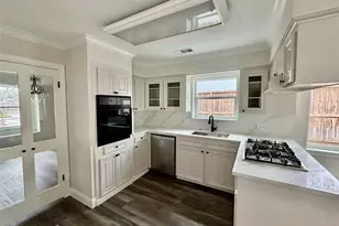 2511 Briarpark Dr, Houston, TX 77042 - Photo 18