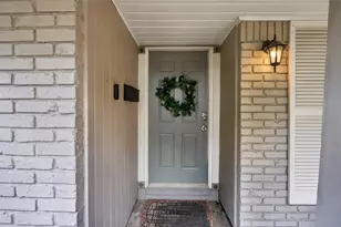 10706 Oasis Dr, Houston, TX 77096 - Photo 6