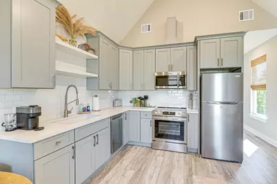 1411 30th Street, Galveston, TX 77550 - Photo 1