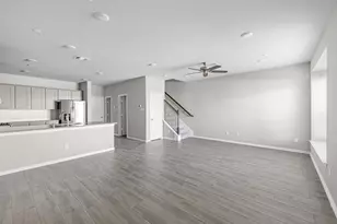 8041 Scanlan Trl, Missouri City, TX 77459 - Photo 12