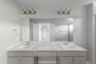 8041 Scanlan Trl, Missouri City, TX 77459 - Photo 2