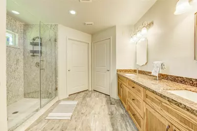 37 Wildwood Lake Drive, Huntsville, TX 77340 - Photo 14